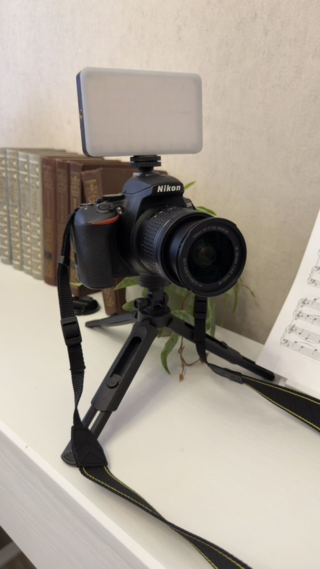 • Nikon D5600 DSLR fotoaparat dəsti • Yenidir, 2 dəfə istifadə