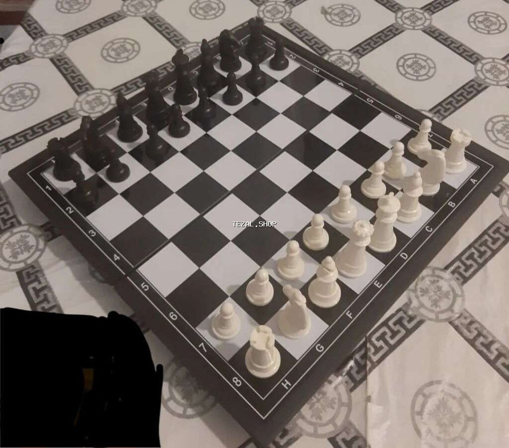 Çox az işlənib təzə kimidir şahmat taxtası maqnitlidir