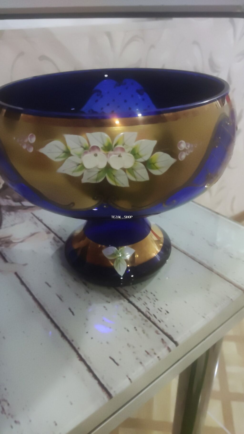 Məhsul: Şüşə dekorativ qab (piyada ayaqlı) Təsvir: - Dərin