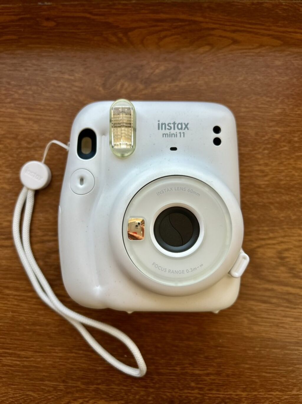 Fujifilm Instax Mini 11 instant fotoaparatı – ağ rəngdə