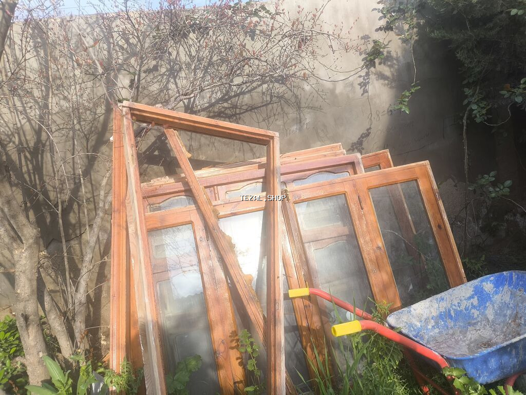 Taxta qapı və pəncərə dəstləri - Material: tam ağac çərçivələr