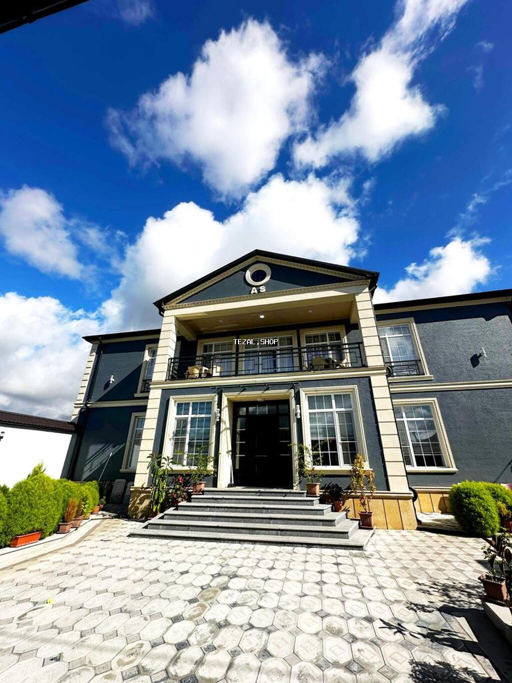 560 kv. m, 9 otaq, Kombi, Qaz, İşıq