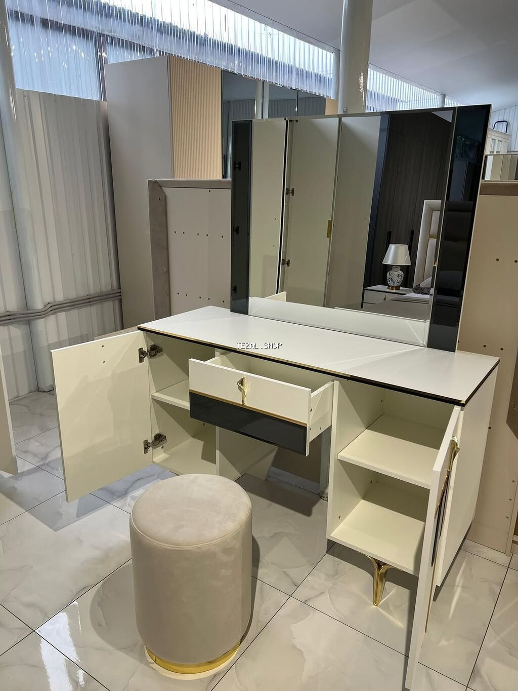 Məhsul: LED işıqlı makiyaj masaları və güzgü dəstləri - Dizayn - şəkil 4