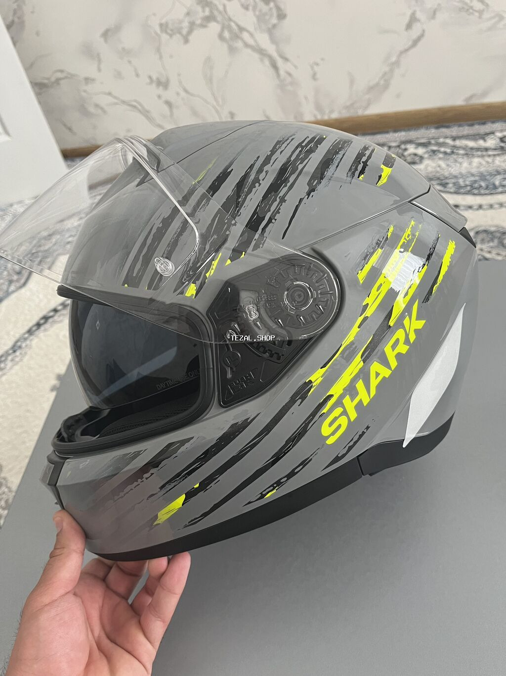 Shark Kask L Razmer heç bir problemi yoxdur. Yenidir