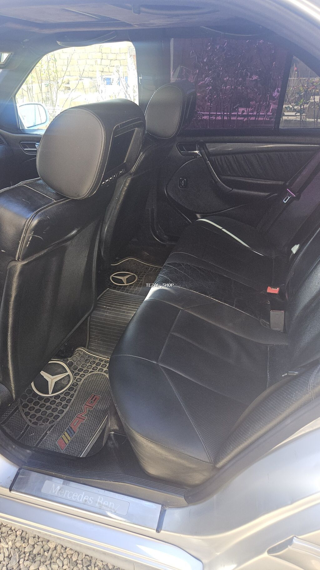 Mercedes‑Benz sedan Xüsusiyyətlər: - Kuzov: sedan, gümüşü rəng - - şəkil 4