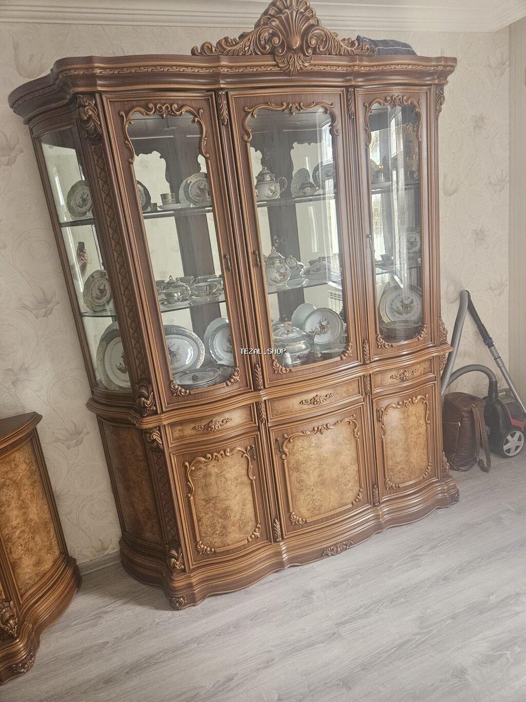 Klassik üslubda qonaq otağı üçün mebel dəsti Tərkibi: - Böyük - şəkil 2