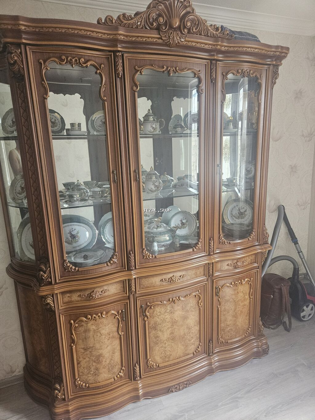 Klassik üslubda qonaq otağı üçün mebel dəsti Tərkibi: - Böyük - şəkil 3