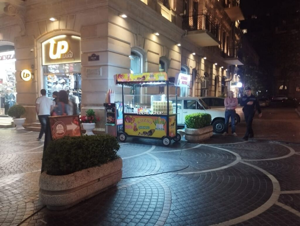 Taxtadan hazırlanmış ticarət köşkü. Bu köşk hər cür ticarət fəaliyyəti - şəkil 4