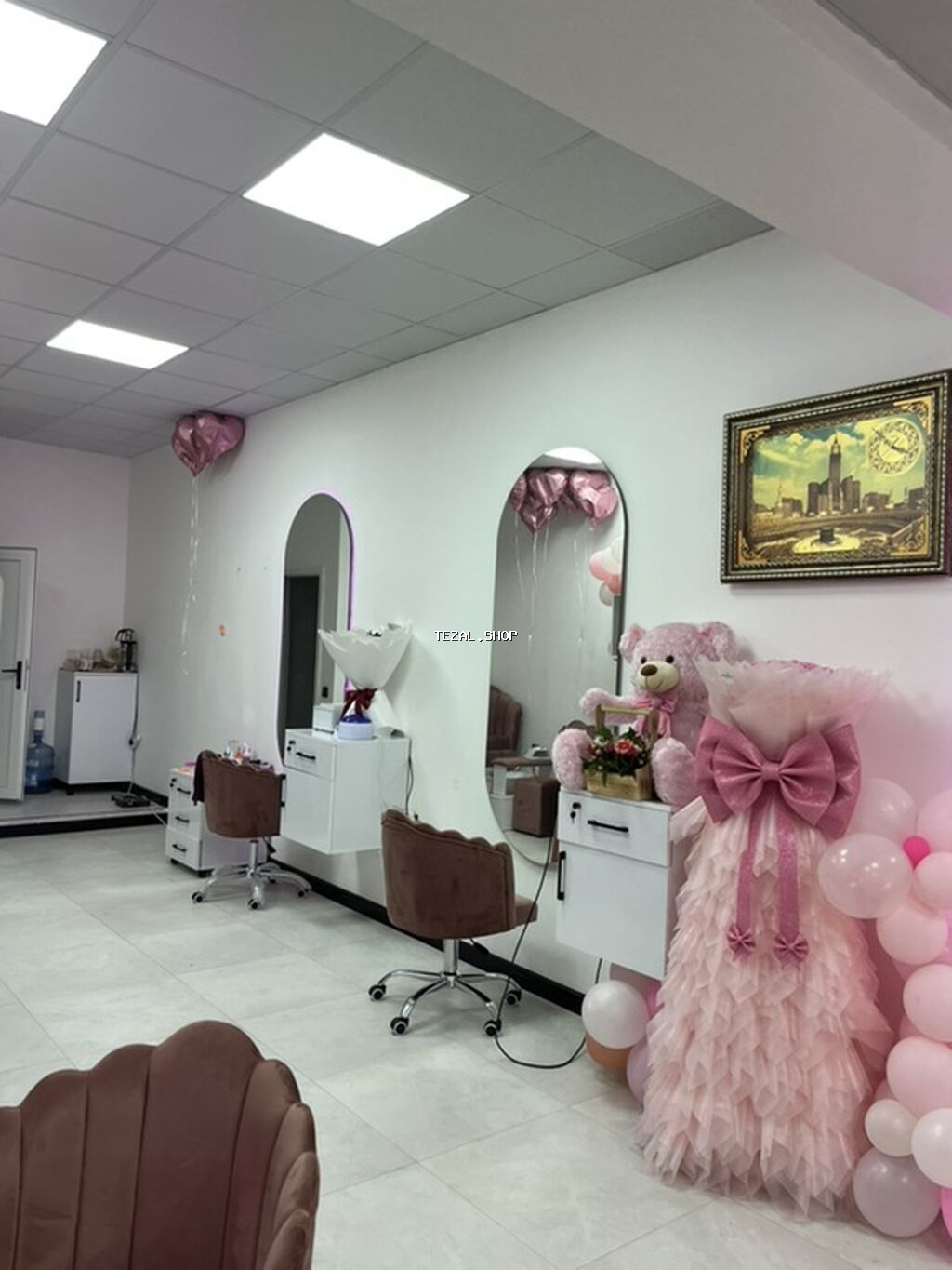 Gözəllik/saç salonu Guzgu stol arendaya verilir oz musderi bazasi