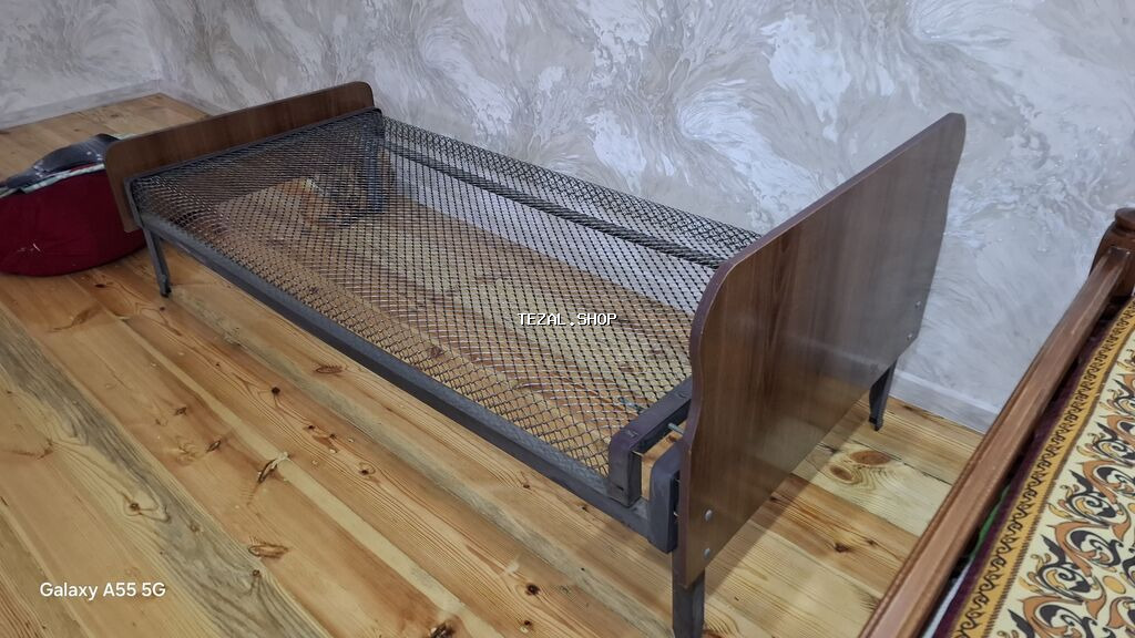 Təknəfərlik çarpayı, Bazasız, Matrassız, Siyirməsiz