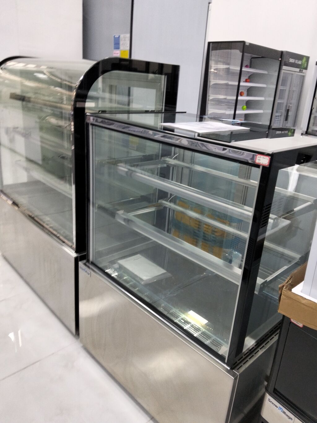 SnowVillage şirniyyat/vitrin soyuducu vitrin - Təyinat: tort, desert