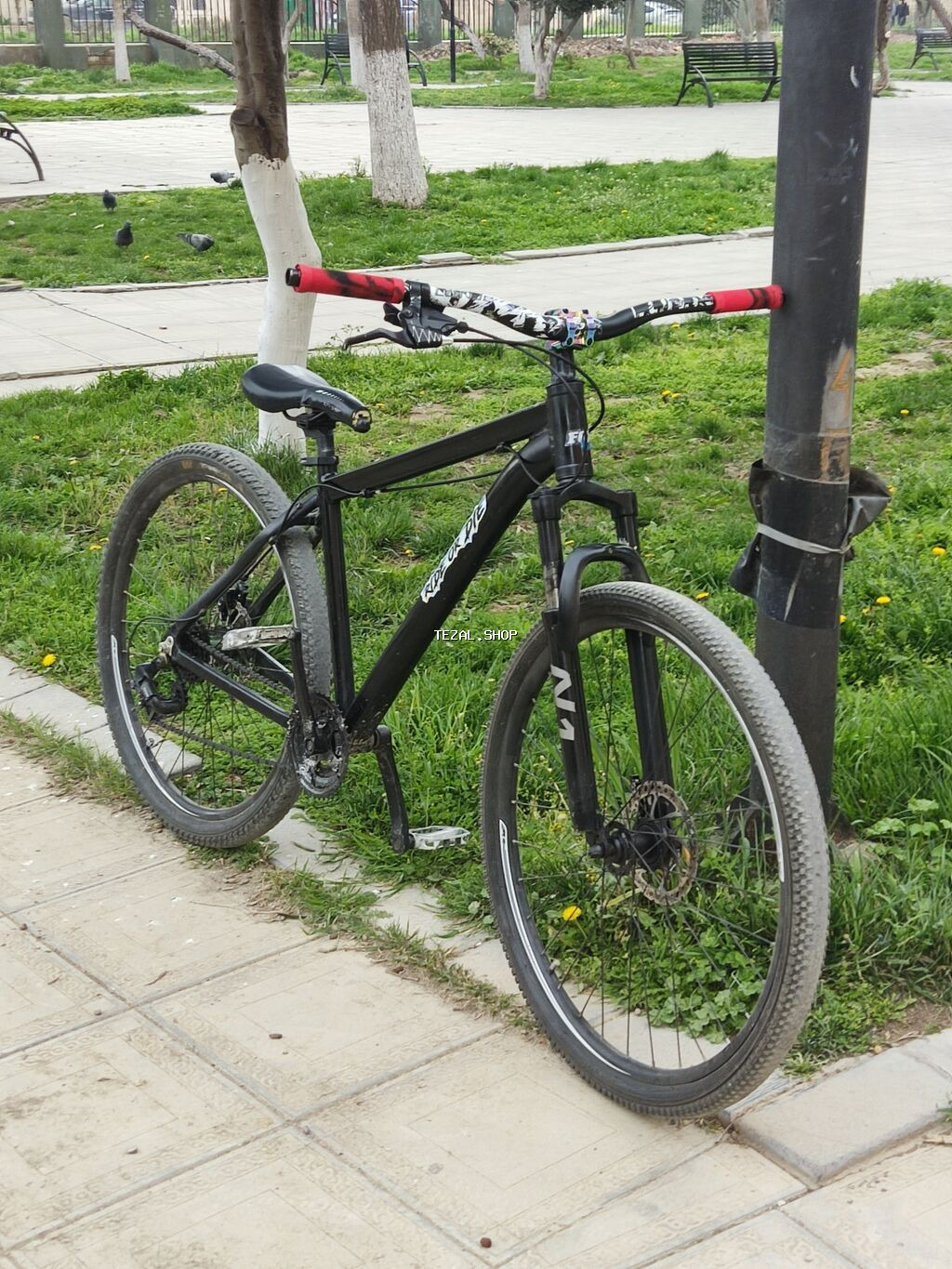 TECİLİ SATİLİR İdeal hec bir problemi yoxdur . amortisör yeni alinib