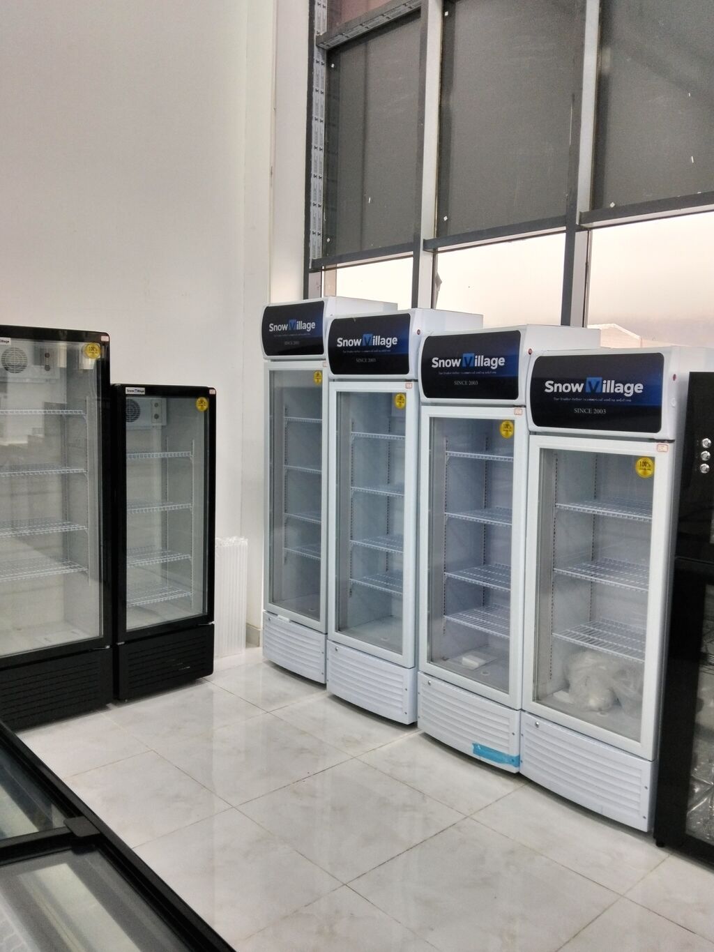 SnowVillage şüşə qapılı vitrin soyuducu - Brend: SnowVillage (Since