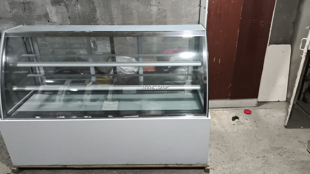 Dondurulub soyuducu
Uzunluğu 1.80 
Eni 0.67 sm
Hündür 1.18