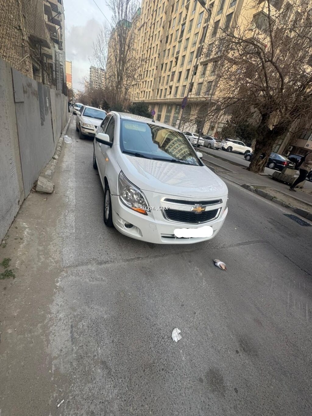 Günü 35 manat,qaz və benzin depozit tələb olunmur.İki etibarnamə də