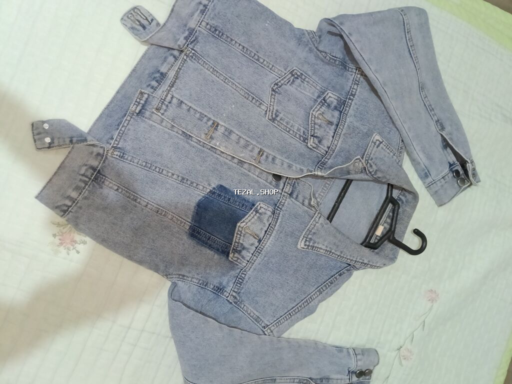 Açıq mavi yuyulmuş effektli cins gödəkçə. Klassik düz kəsim, çevrilən - şəkil 3