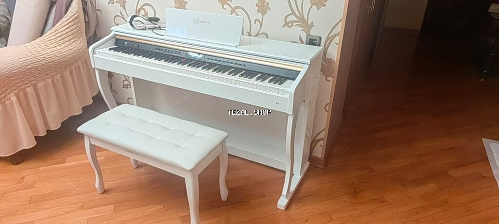 Təzədir heç işlənməyib 2000manata piano alınıb masası isə