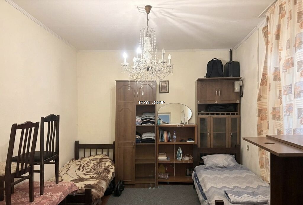 Nizami metrosuna yaxın məsafədə yerləşən geniş və bütün şəraiti olan