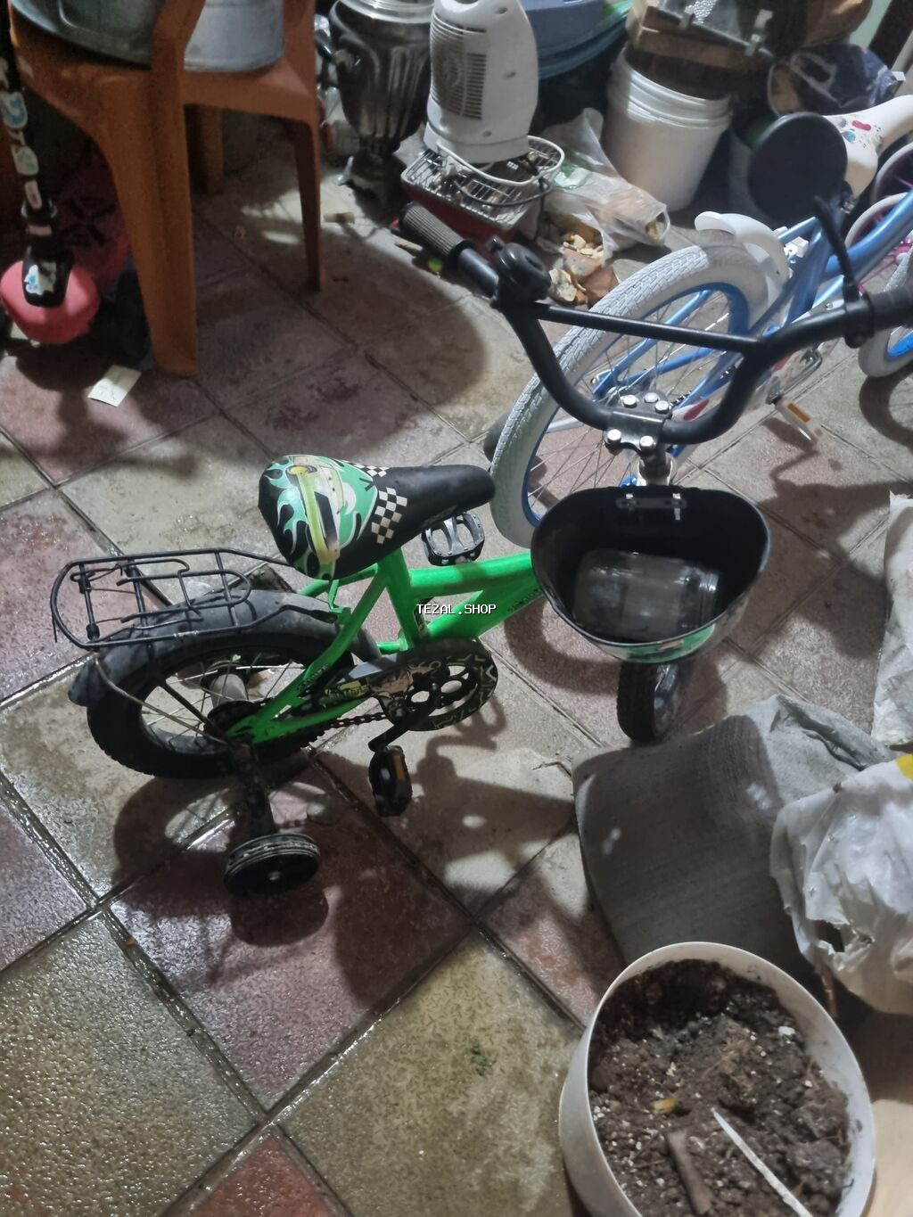 Uşaq velosipedi - Rəng: yaşıl gövdə, qara sükan və oturacaq -