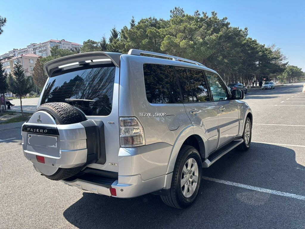 Mitsubishi Pajero: 3.5 l | 2011 il 236000 km Ofrouder/SUV - şəkil 2