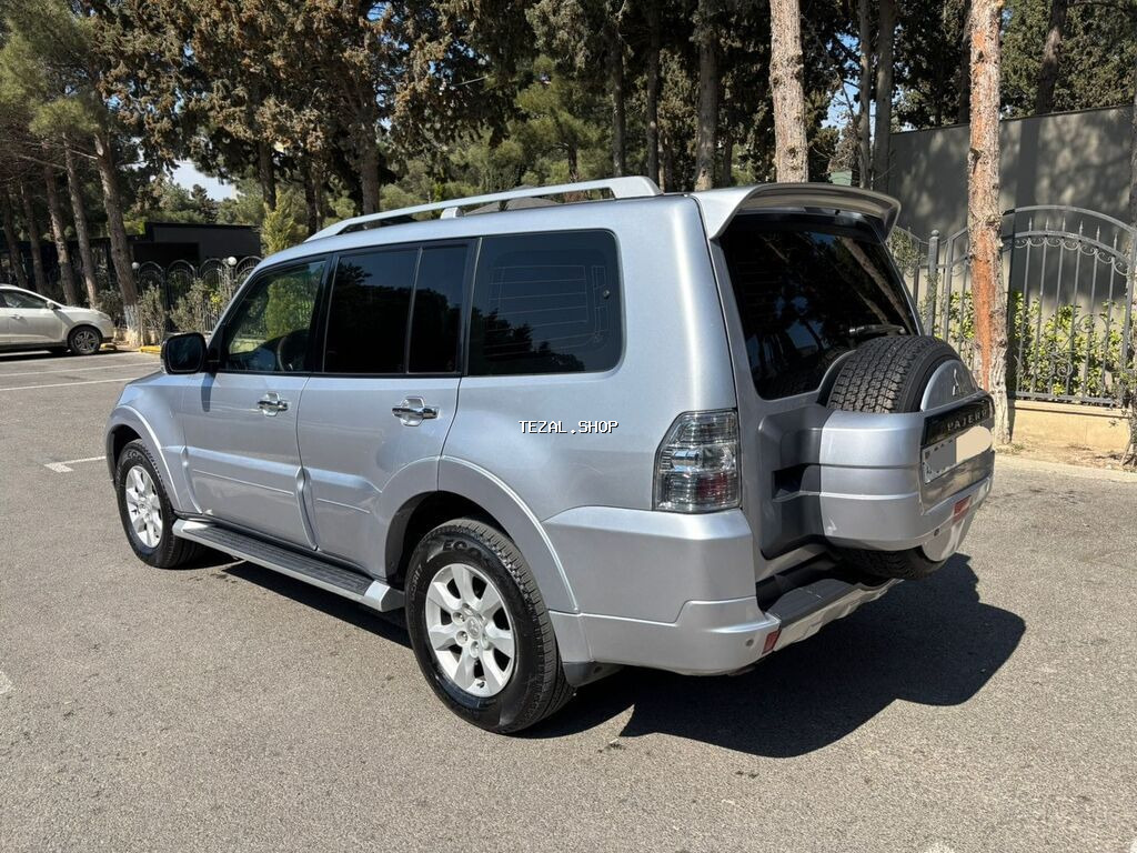 Mitsubishi Pajero: 3.5 l | 2011 il 236000 km Ofrouder/SUV - şəkil 3