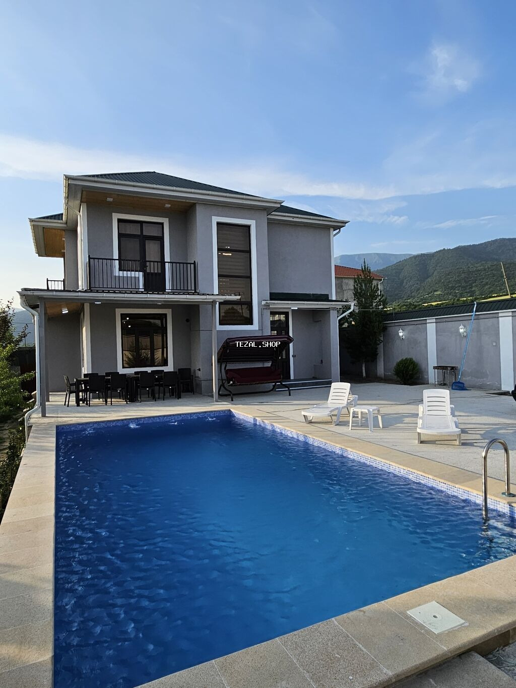 180 kv. m, 5 otaqlı, Hovuzlu, Kombi, Qaz, İşıq