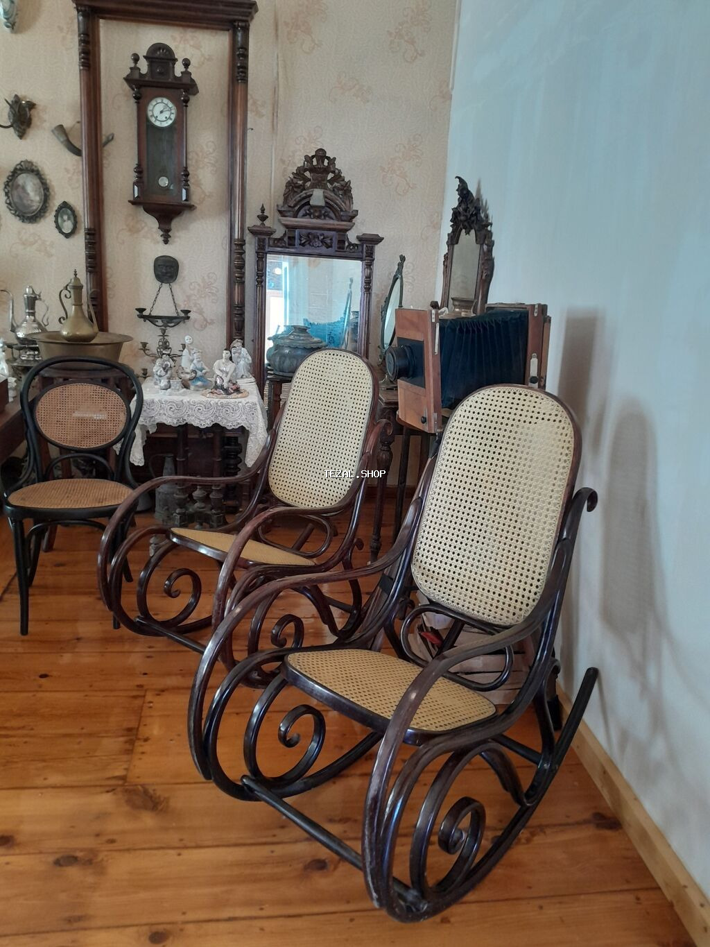 Qedimi antikvar kreslo kaçalka qiymet birine aiddir