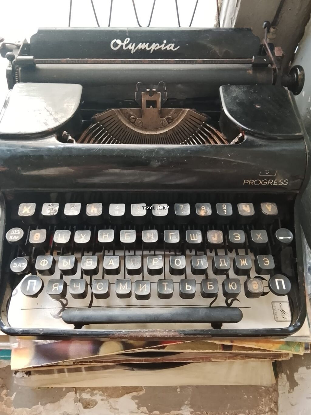 Olympia Progress mexaniki yazı maşını - Brend/model: Olympia Progress