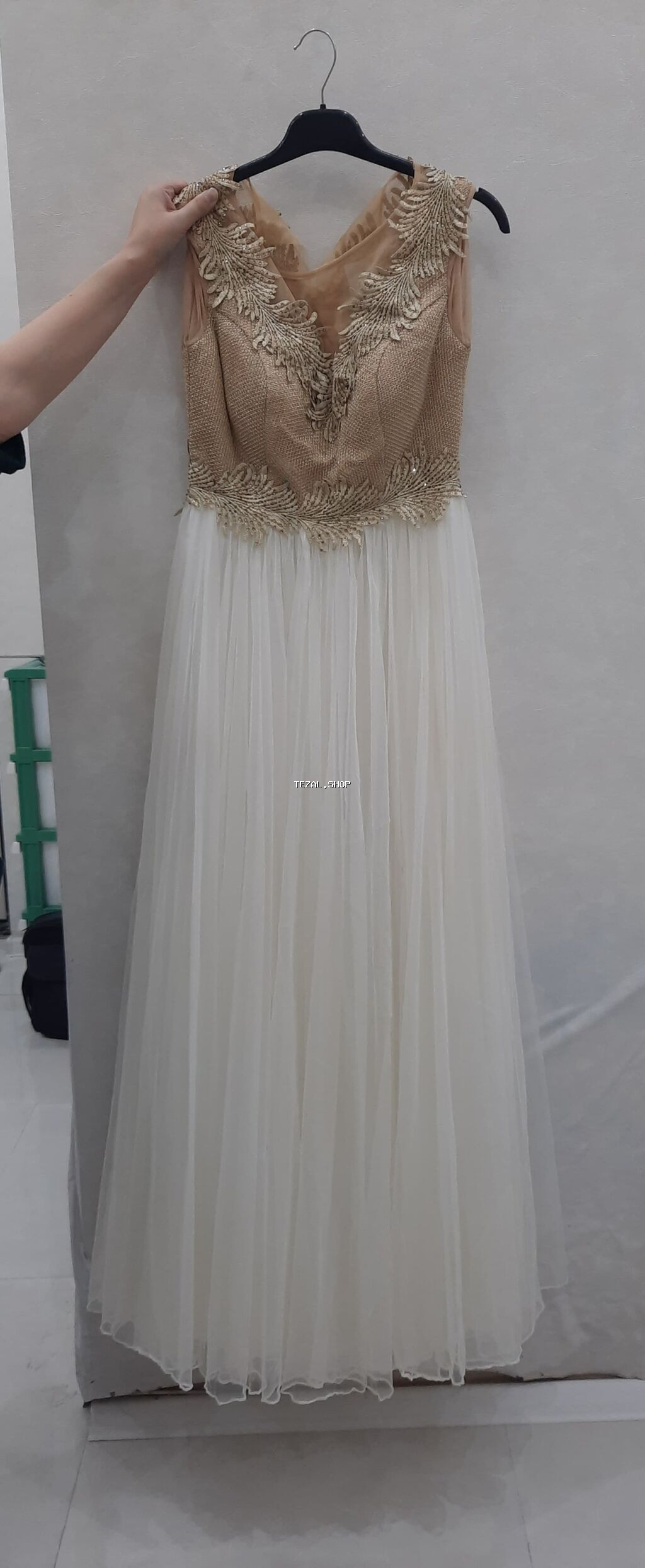 Ziyafət paltarı satılır.Ölçü 38(M-S).Qiymət:120azn.Real alıcıya azca - şəkil 2