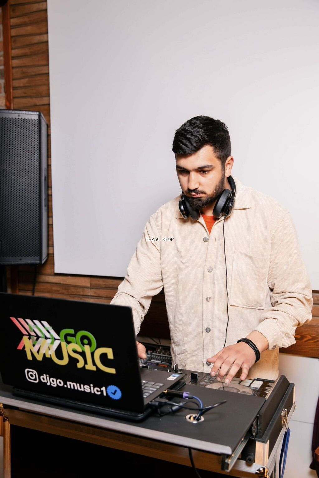 DJ xidmətləri – tədbirlər üçün musiqi və səs avadanlığı -