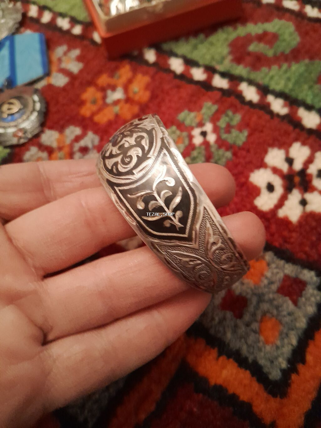 200m.gumuş 25 qram bilərzik qedimi - Klassik Şərq üslubunda oyma