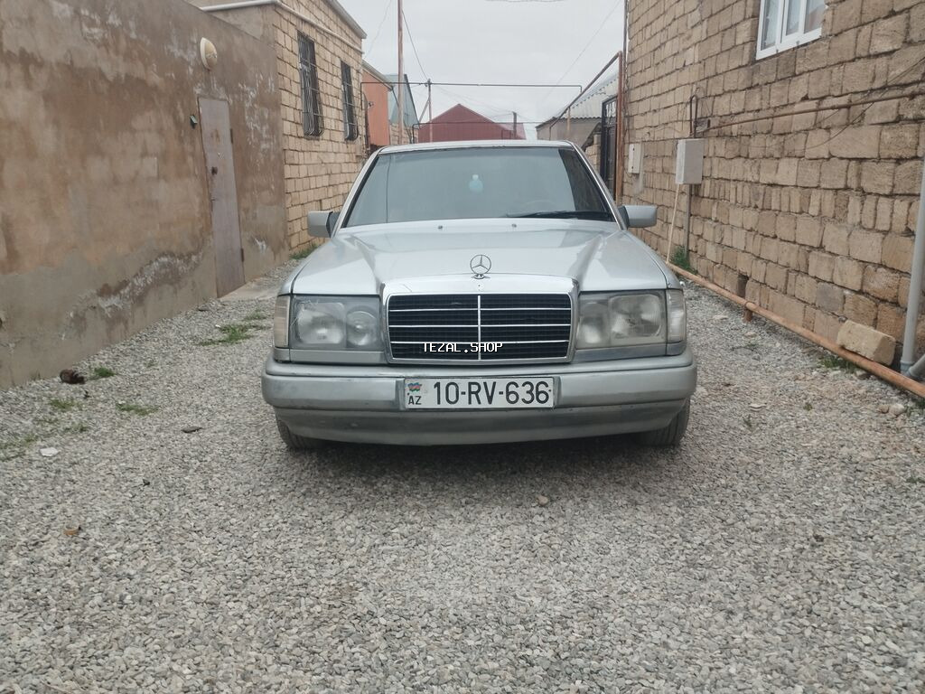 Mercedes-Benz E-Class W124 sedan 111 mator 4 təzə təkər akimiyator