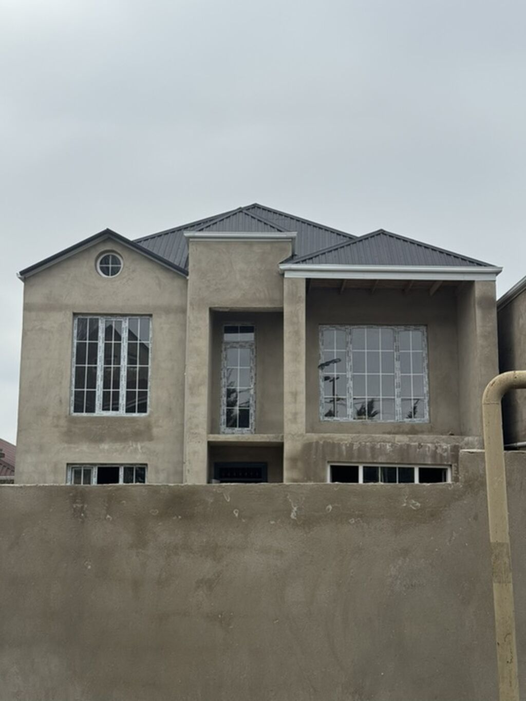 220 kv. m, 6 otaqlı, Qaz, İşıq, Su