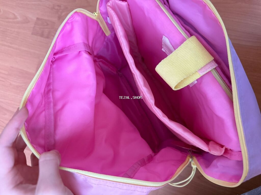 Məktəbli sumkası.çox az istifadə olunub. Təzə kimidir.İngiltərədən