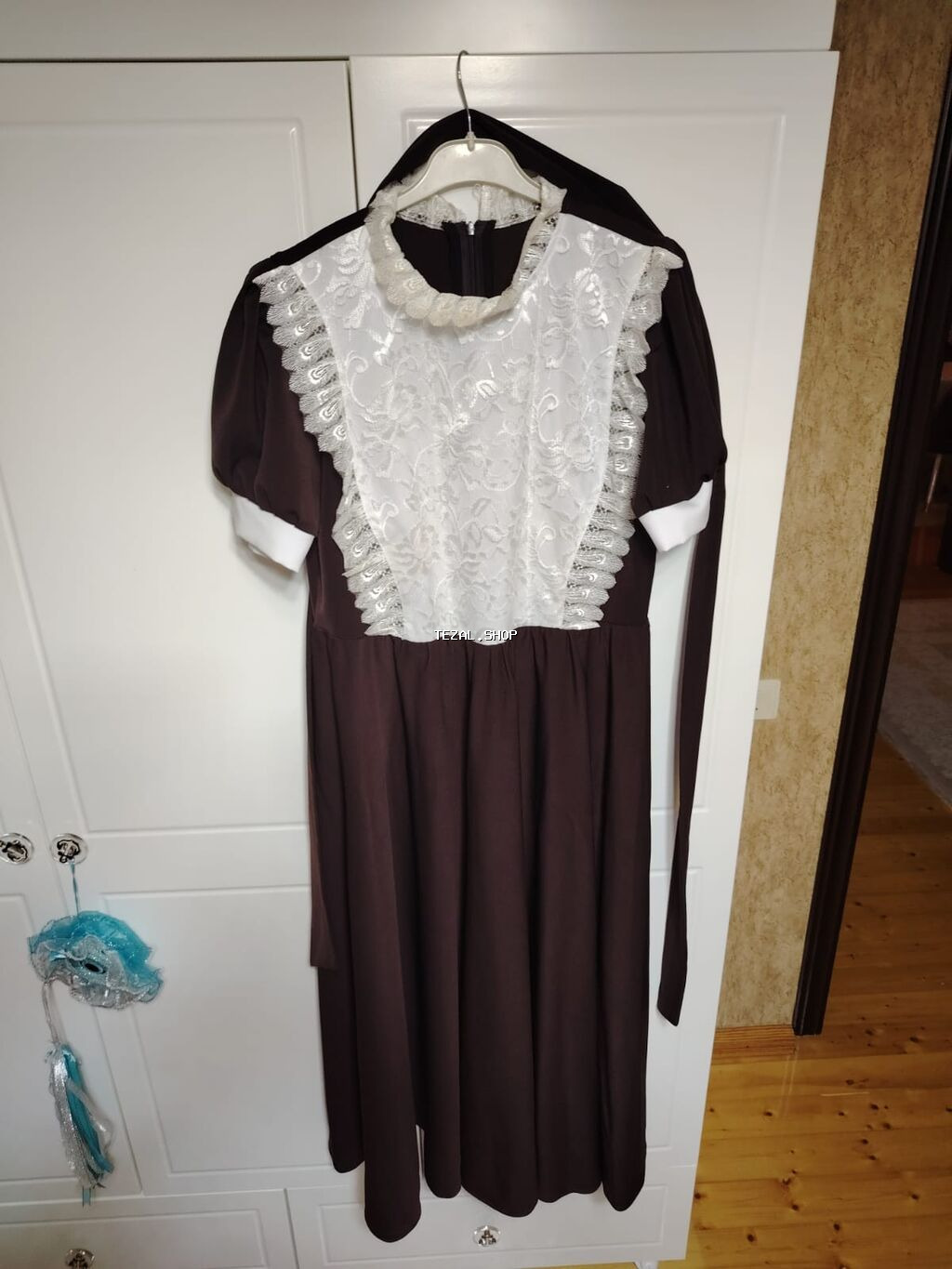 1də dəfə geyinilib. İdeal vəziyyətdədir. Söküyü cırığı heç bir şeyi