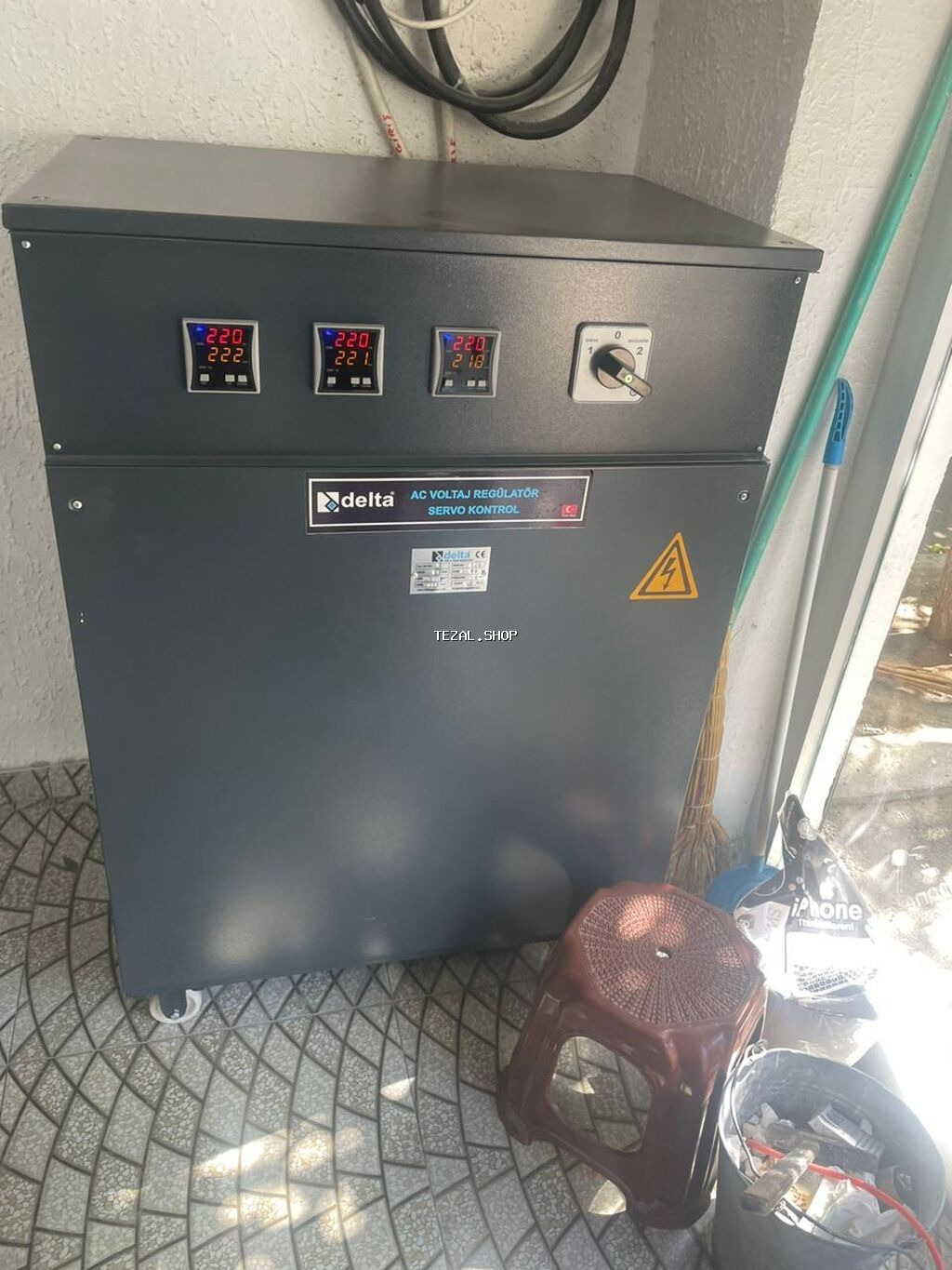 Delta AC gərginlik tənzimləyicisi, servo nəzarətli. 3 fazalı, 22 KVA - şəkil 3