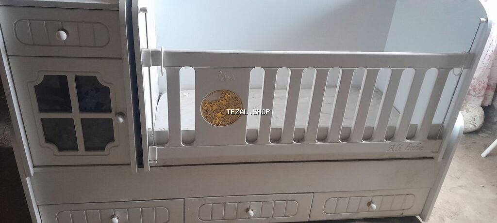 Oğlan və qız üçün, Dördbucaq, Beşik, Dəstsiz, Matrassız, Yellənmə mexanizmsiz