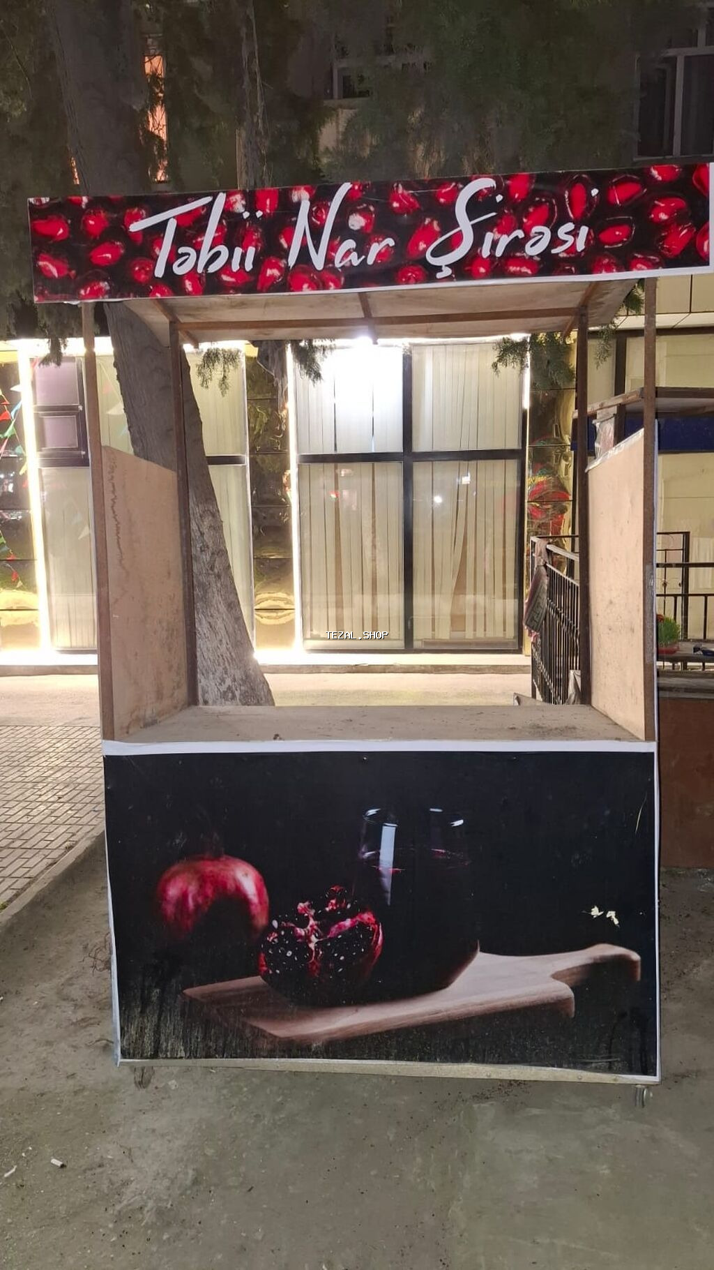 “Təbii Nar Şirəsi” üçün səyyar satış köşkü - Məhsul: Təbii nar şirəsi