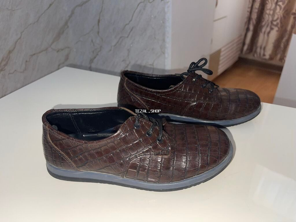 Uşaq ayaqqabisi-30 olcu Hec bir deffekti yoxdur. Teze kimidir. Tünd