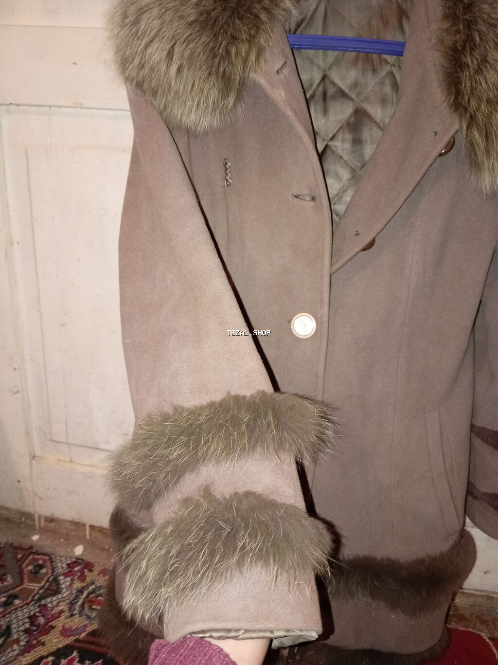 Qadın qış palto - Rəng: boz-qəhvəyi - Material: qalın, yumşaq parça; - şəkil 2