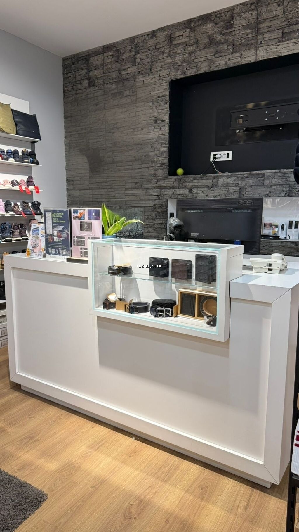 Dukan baglandigindan mebel tecili satilir. Real aliciya endirim