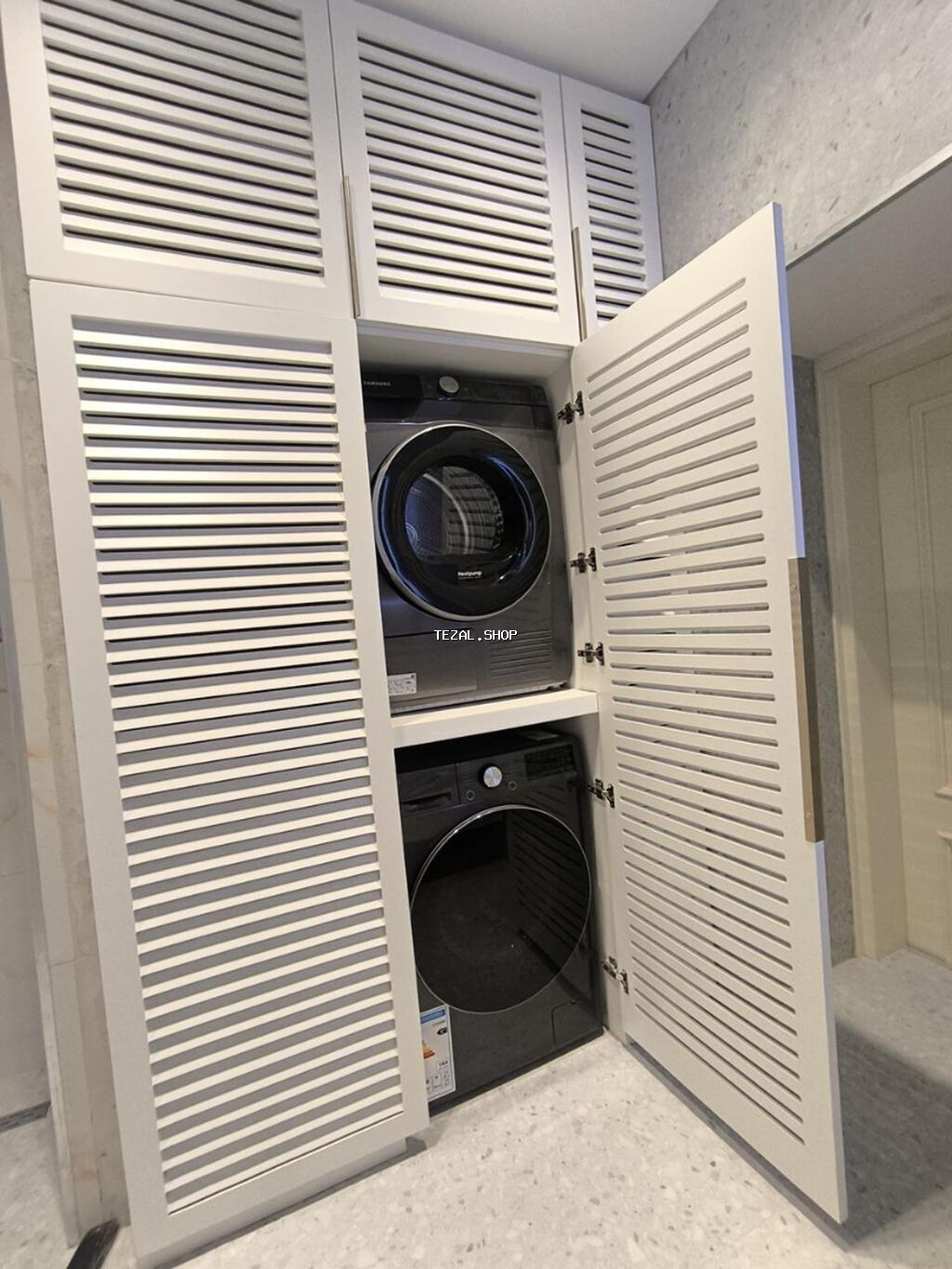 Düz dolab, Hamam üçün, Açılan, Quraşdırıla bilən