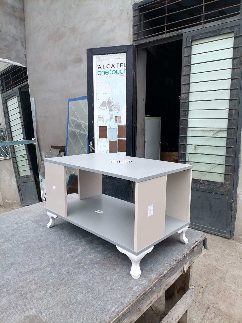 Jurnal masası, Yeni, Açılmayan, Laminat, Dördbucaq masa