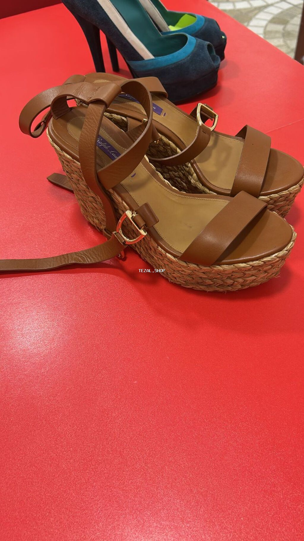 Xaricden getirilmis ayaqqabilar satilir.Her biri brend markadir ve - şəkil 5