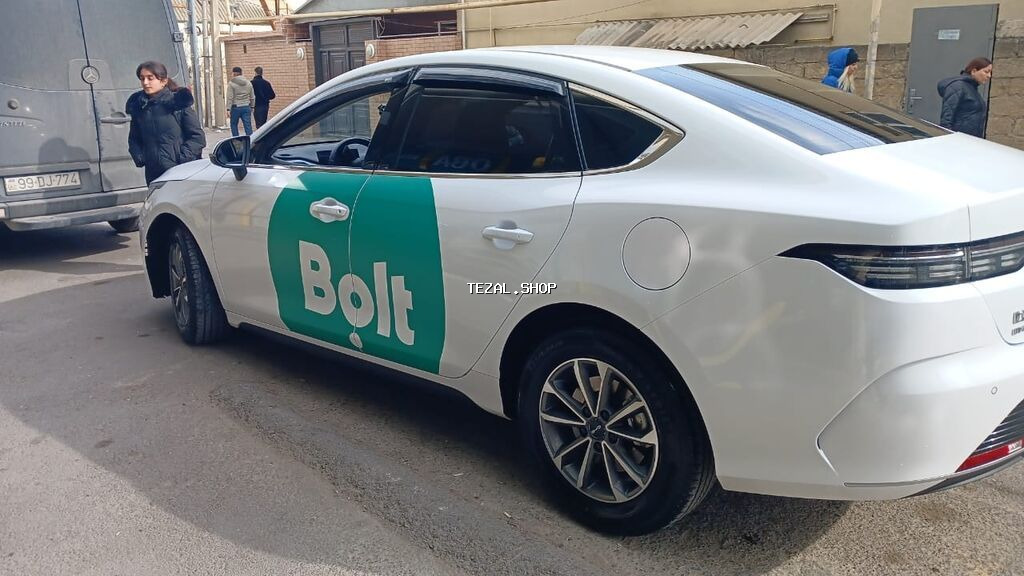 Taksi sürücüsü tələb olunur, Nəqliyyat təmin edilir, Həftəlik ödəniş, 1-2 illik təcrübə