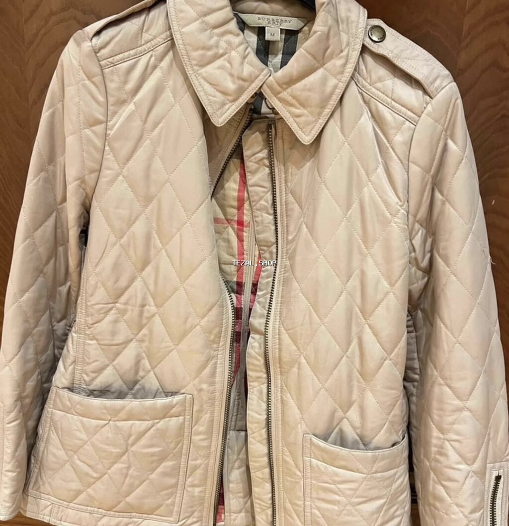 Burberry London qadın üst geyimi yeni kimidir M razmer çox baha alinib