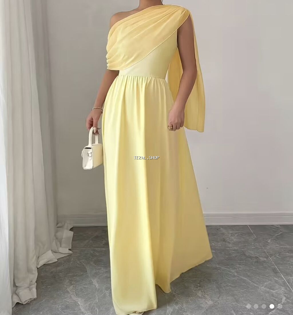 1 dəfə geyinilib. Rəngi limon sarısıdır. İdeal vəziyyətdədir