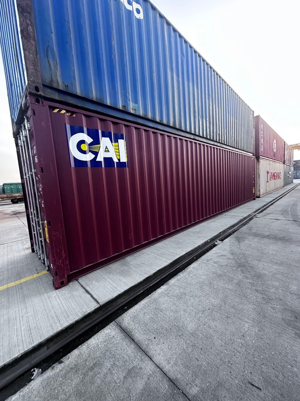 Hər növ Konteynerlər 6 vəya 12 vəya 13 metr uzunluq 2.9 vəya 2,6 metr