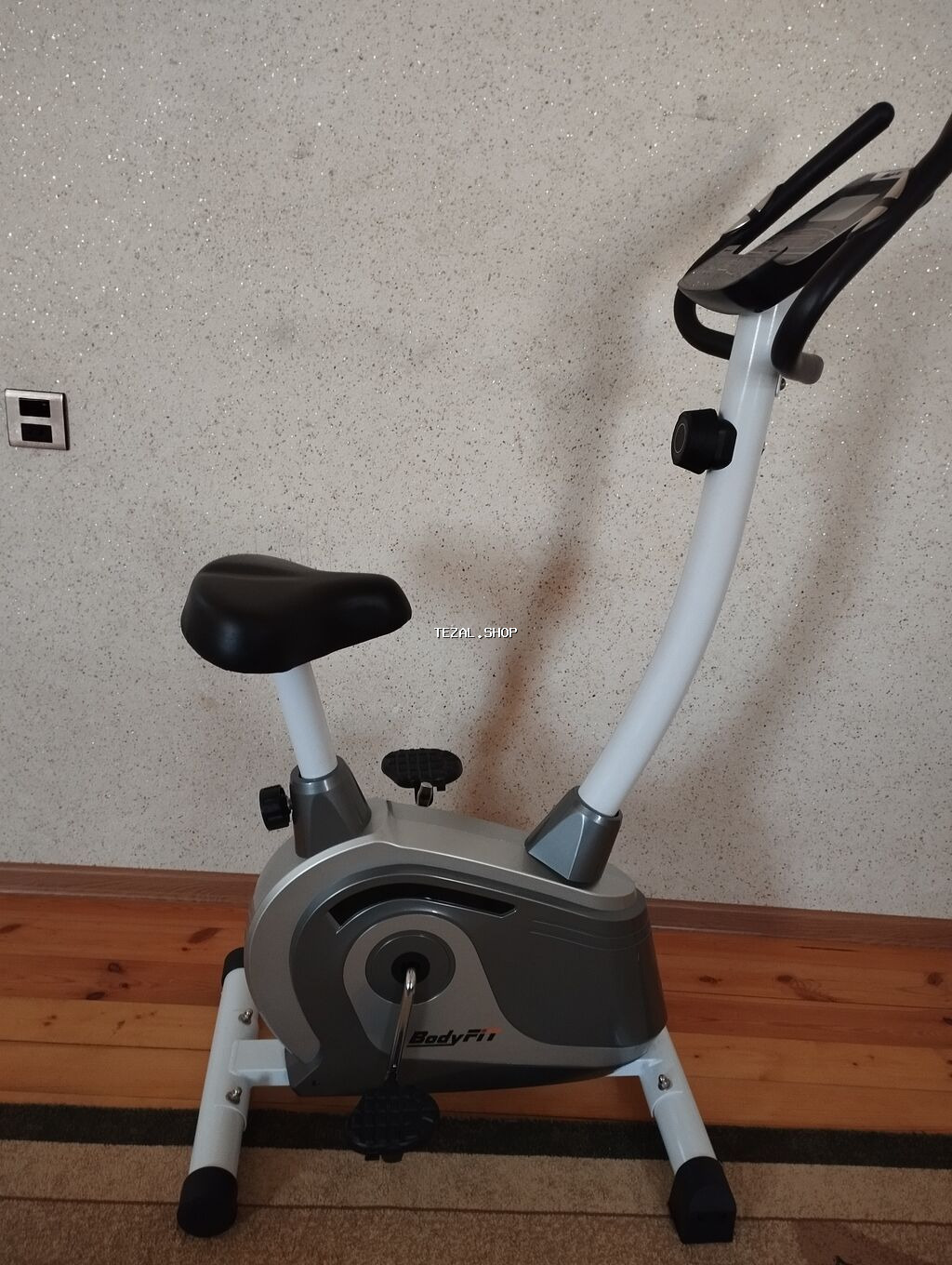 6aydi alinib hec bir yerde problem bele yoxdur qacis aparati alacam