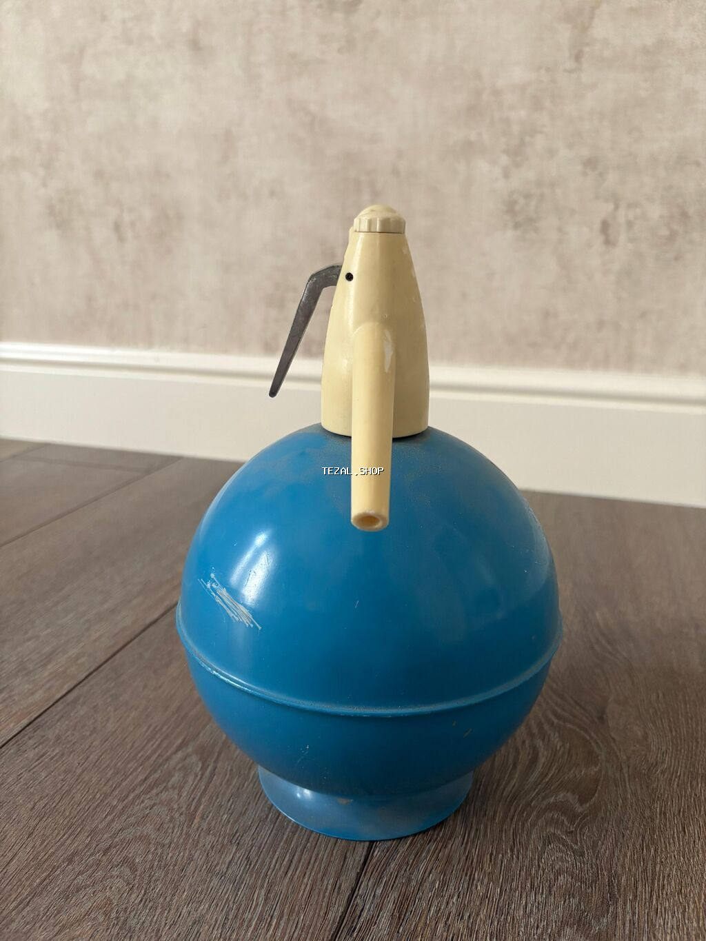 Sovet dövründən qalmış qazlı su üçün sifon